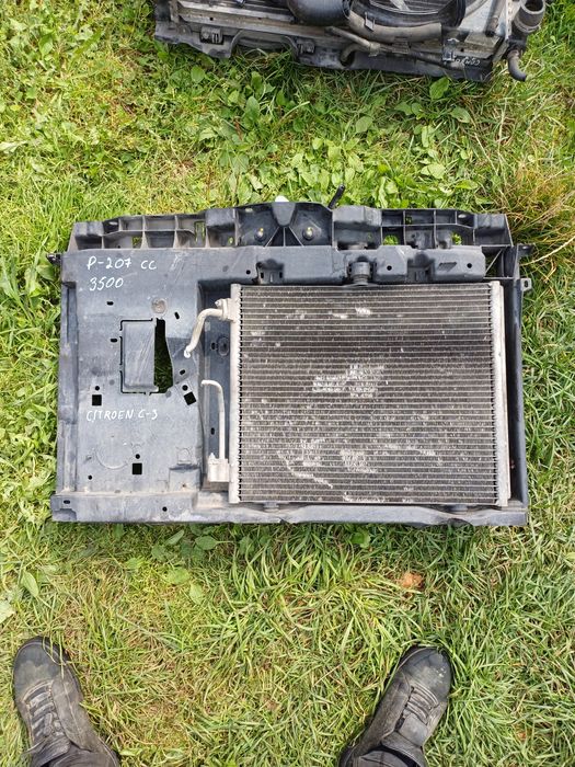 Peugeot 207 Citroen C-3 телевізор установочна панель з вінтілятором