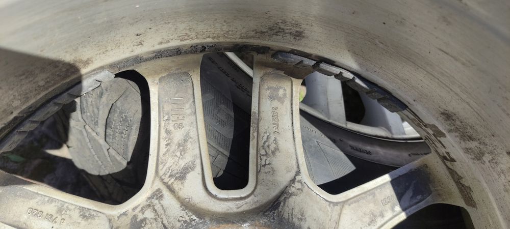 Продам диски BMW x5 E53 R17 с шинами