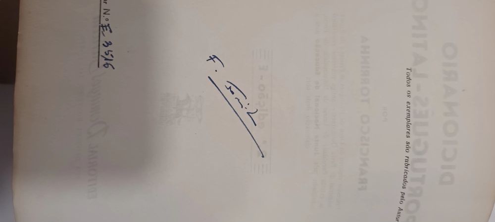 Dicionário Português-Latino antigo