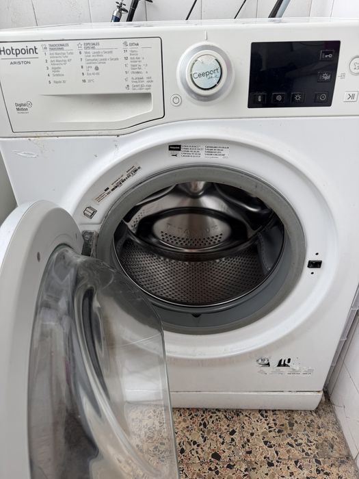 Vendo Maquila de lavar e secar 9k