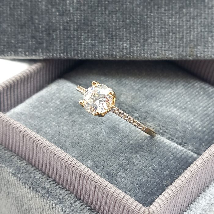 Złoty pierścionek 585 1,5g r.14 - pierścionek zaręczynowy