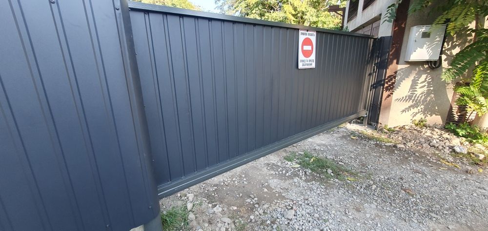 Відкатні ворота встановлення