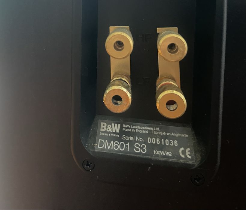 Colunas Bowers & Wilkins DM601 S3