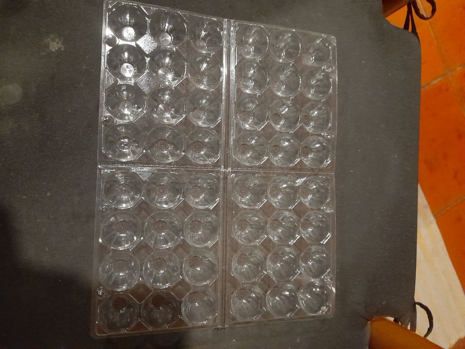 Caixas para ovos de codorniz