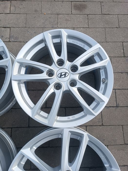Felgi aluminiowe 5x114.3 ET50  16" Hyundai