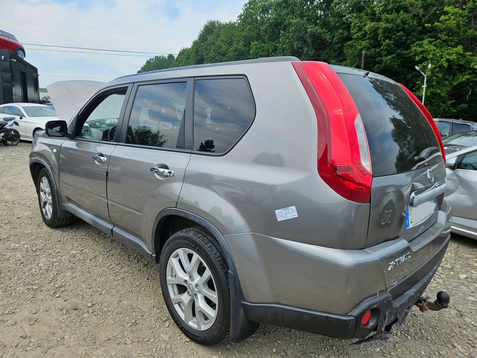 Nissan X-Trail 2.0 DCI 2014  rok  4x4   uszkodzony  / Francja