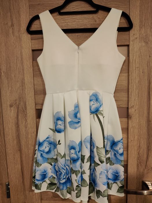 Sukienka biała w niebieskie róże S świetna na poprawiny wesele imprezę