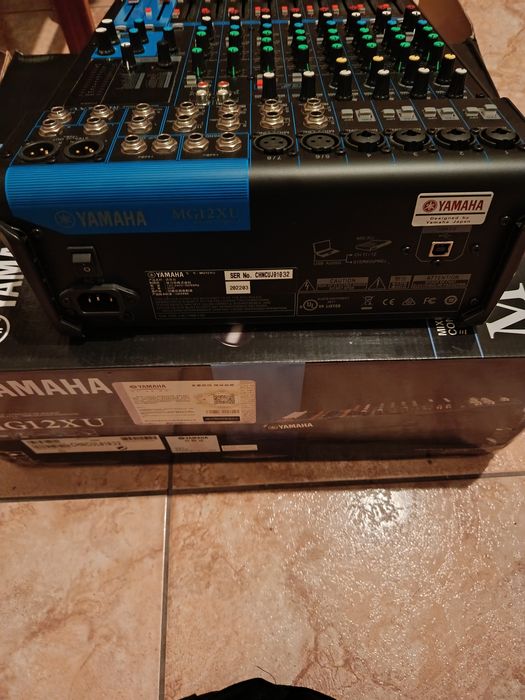 Mesa de Som Yamaha MG 12xu Completatamente Nova