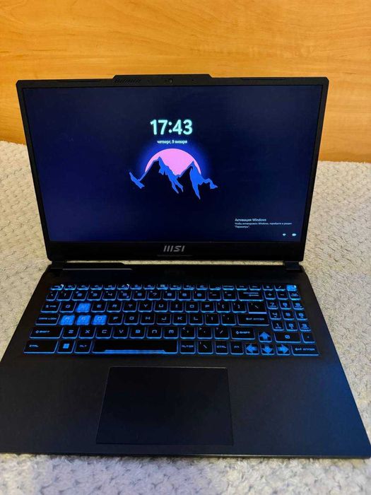 Laptop gamingowy MSI Cyborg 15 A12VE