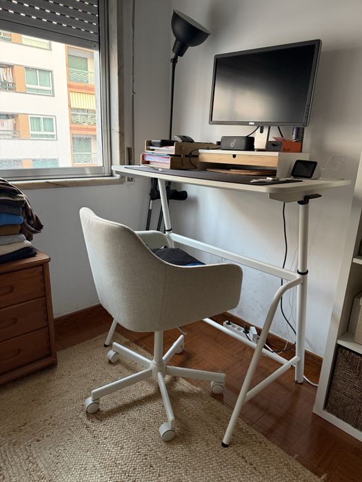 Pack cadeira + Secretaria elevatória IKEA