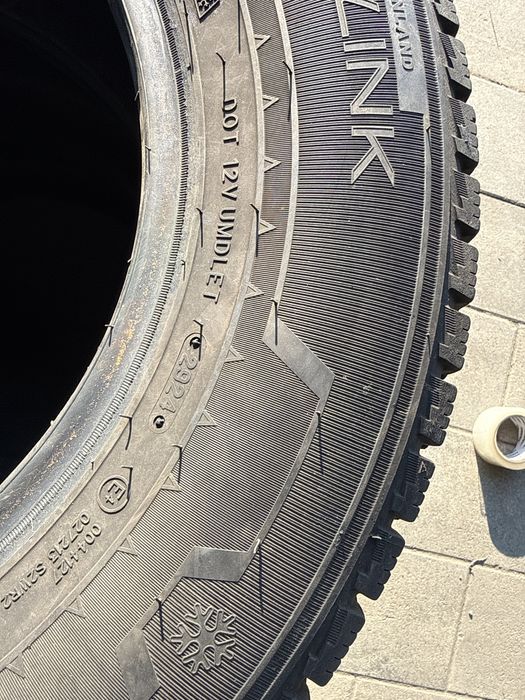 Шини резина 215/70/15с r15c snowlink пара зимні