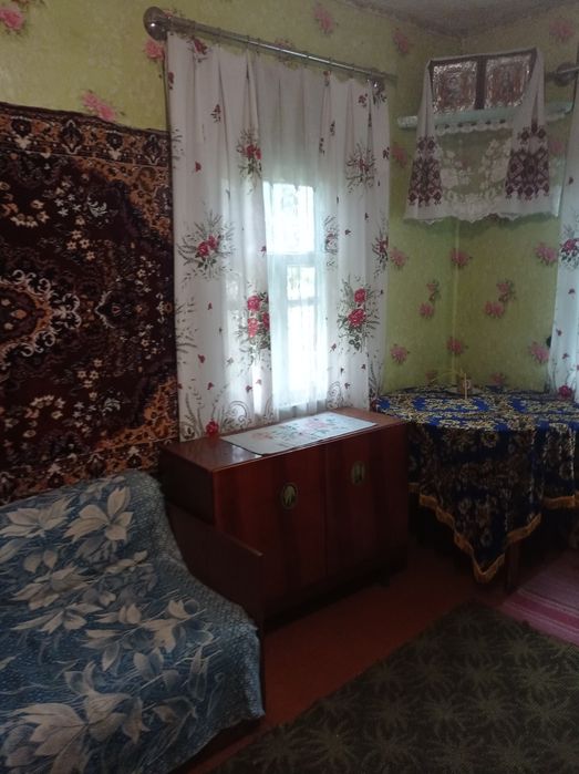 Будинок в 100км від Києва в селі Підлісне.