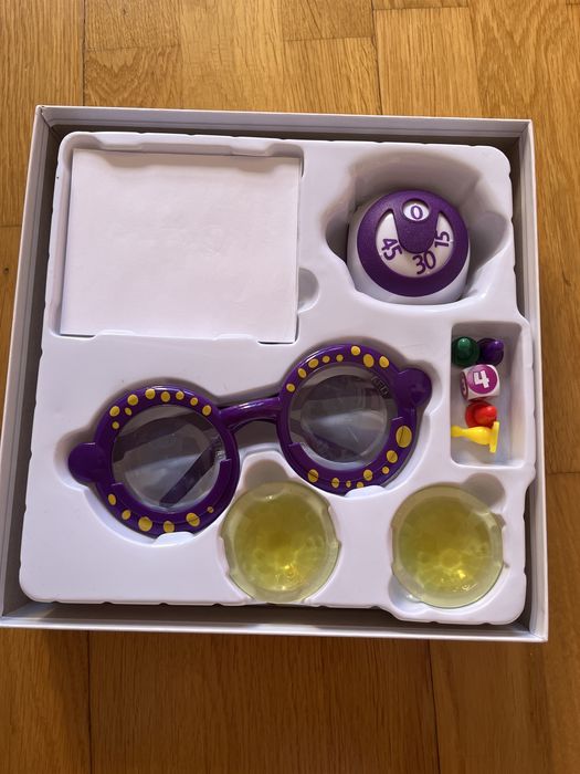 Jogo de tabuleiro - Sem palavras Junior