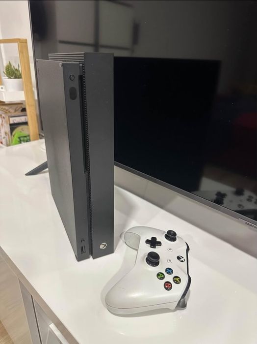 XBOX oneXx 1-TB.