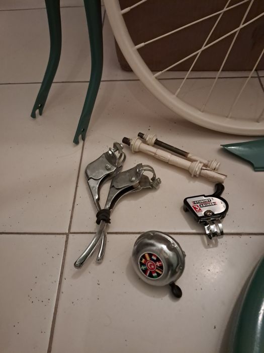 Bicicleta chopper antiga + peças já renovadas/lacadas