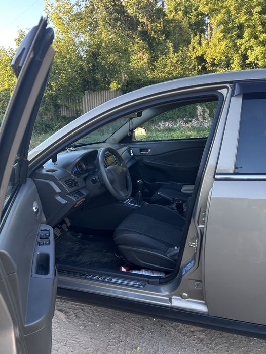 Продам Chery  E5 2013