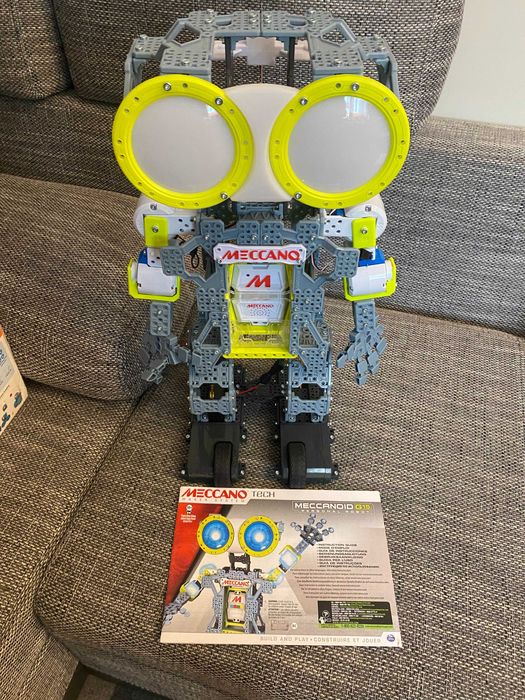 Zlozony Robot Meccano = Meccanoid G15