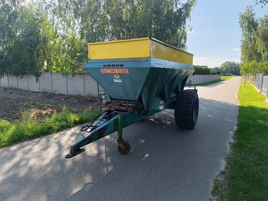 Rozsiewacz wapna RCW Ursus Unia Bredal 10 ton