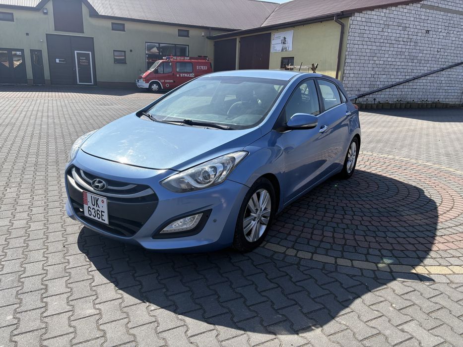 Hyundai i30 1.6 klimatyzacja  czujniki parkowania