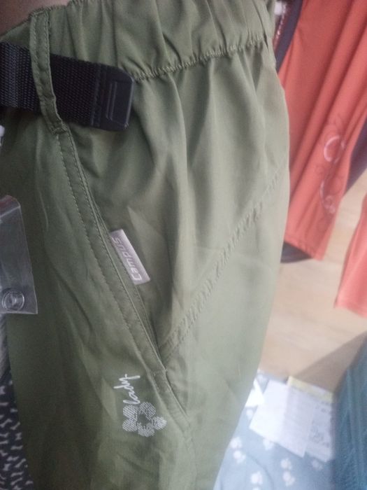Campus Spodenki 3/4 trekingowe khaki nowy rozl L