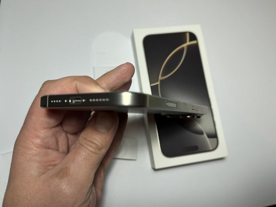 Ідеальний Iphone 16 Pro Max 256GB Natural Titanium, neverlock