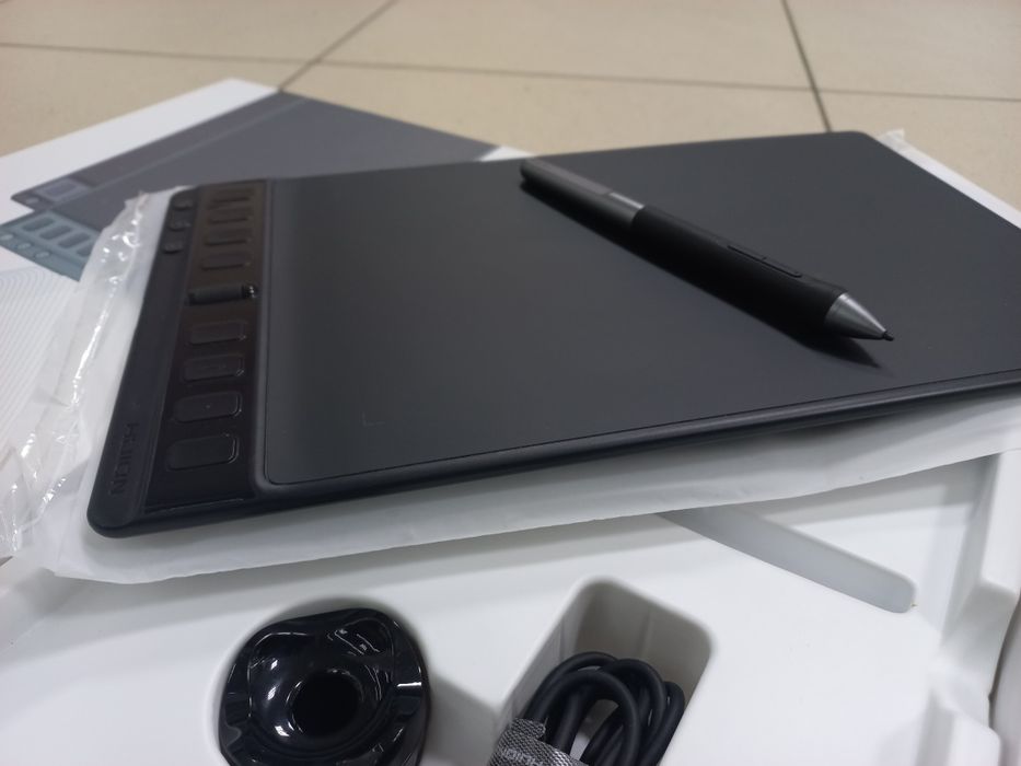 Графічний планшет Huion Inspiroy 2 M (H951P)