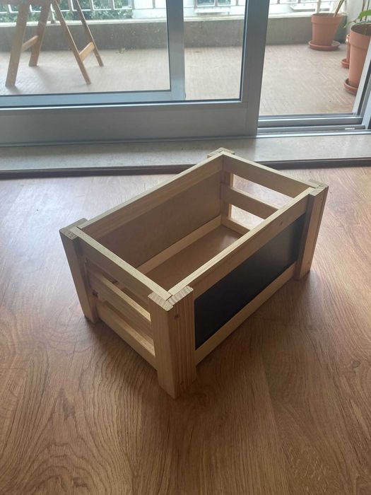 Caixa de Madeira para Arrumação com Dois Quadros