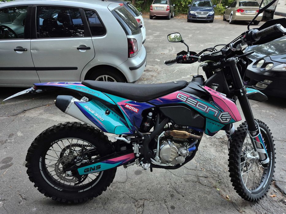 Мотоцикл GEON DAKAR GNS 300 (4V)