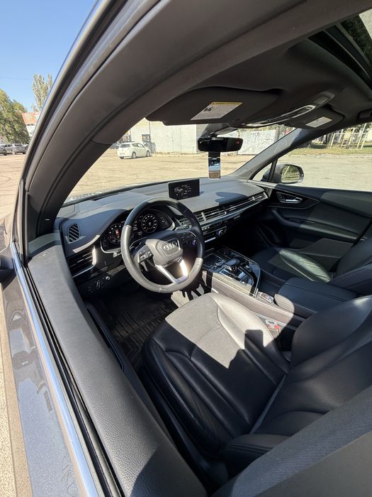 Audi Q7 2018 VIN WA1VAAF75JD051446 фото оголошення 5 з 17