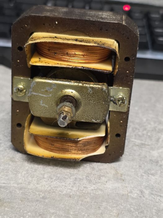 Електродвигун до кухонної витяжки