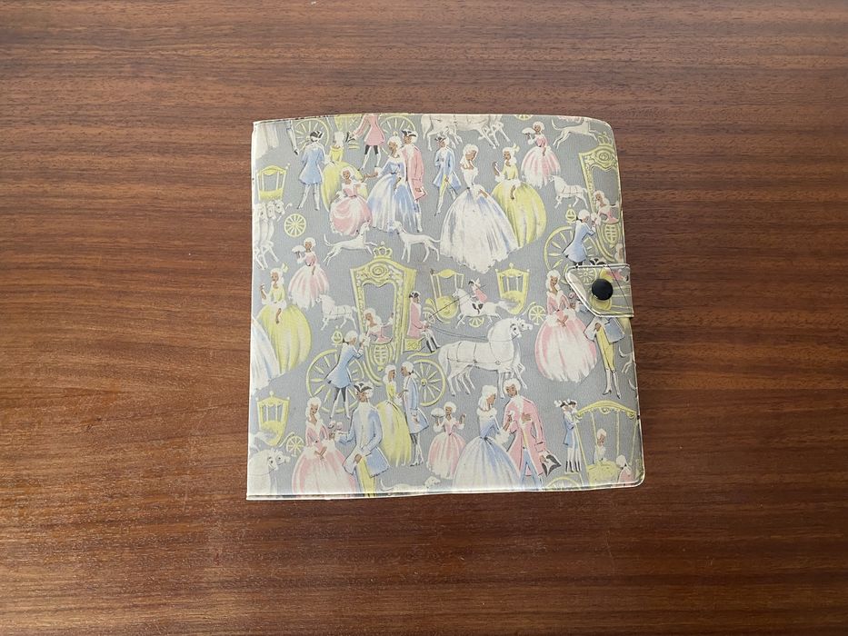 Conjunto de 17 singles em vinil com porta singles