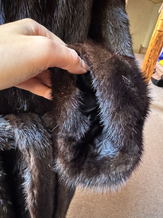 Продається норкова шуба