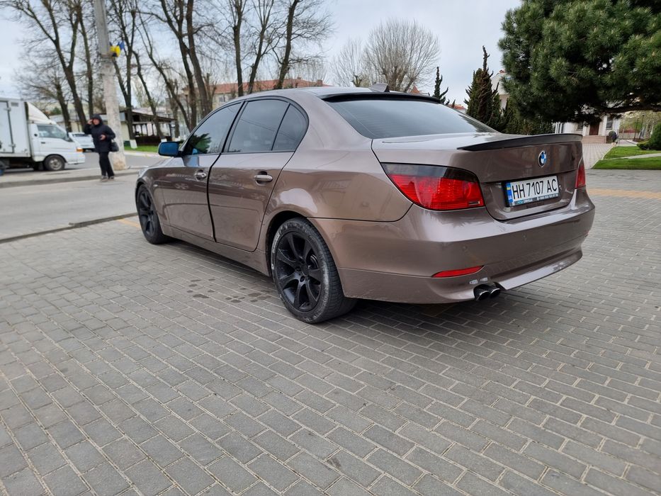 ПРОДАМ БМВ 530 .