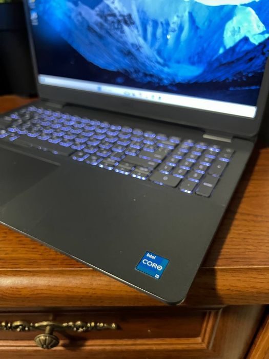 Ноутбук  Dell Vostro 3500