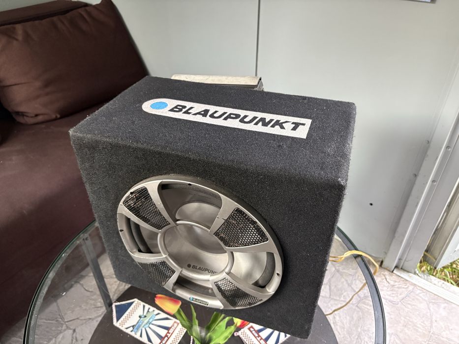 Subwoofer Blaupunkt + wzmacniacz MAC