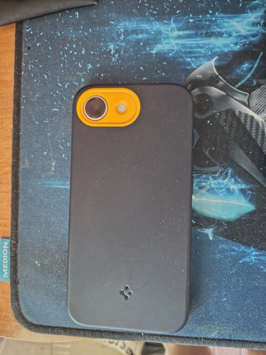 Apple iPhone 16e jak nowy