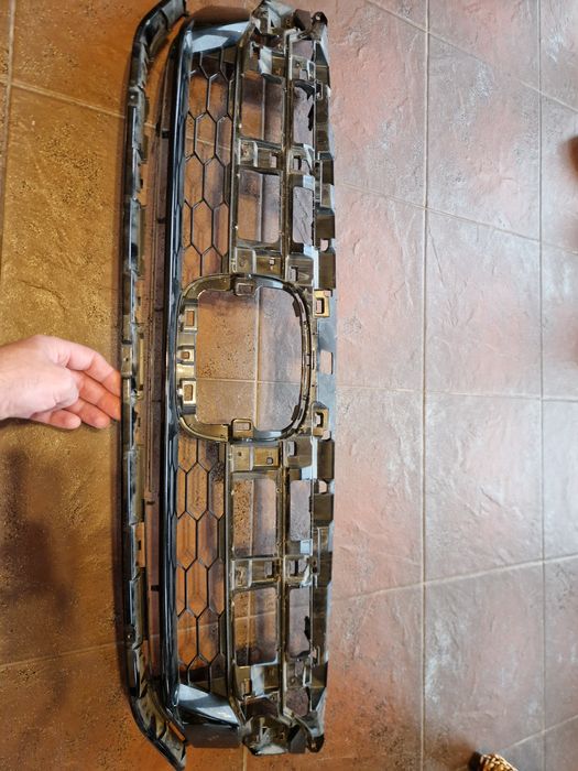 Передня решітка Honda Clarity під відновлення