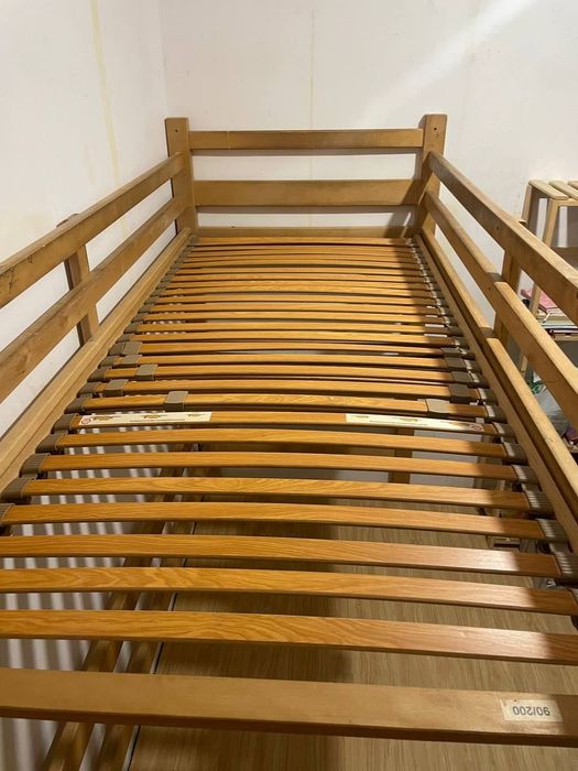 Двоярусне (лофт) ліжко з натурального дерева