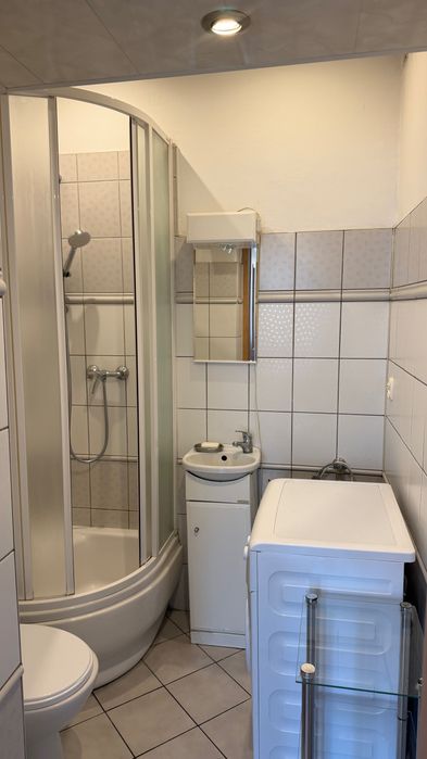 lokal na Rynku, wejście od Rynku, 1 piętro
