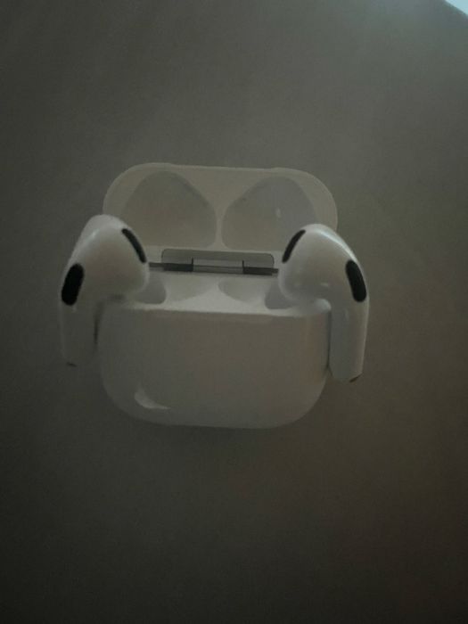 AirPods 4 ANC Novos (com caixa completa)