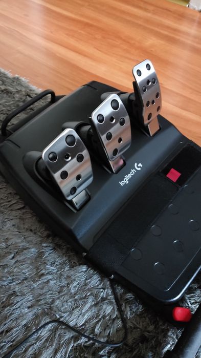 Xbox one x bardzo mało używana