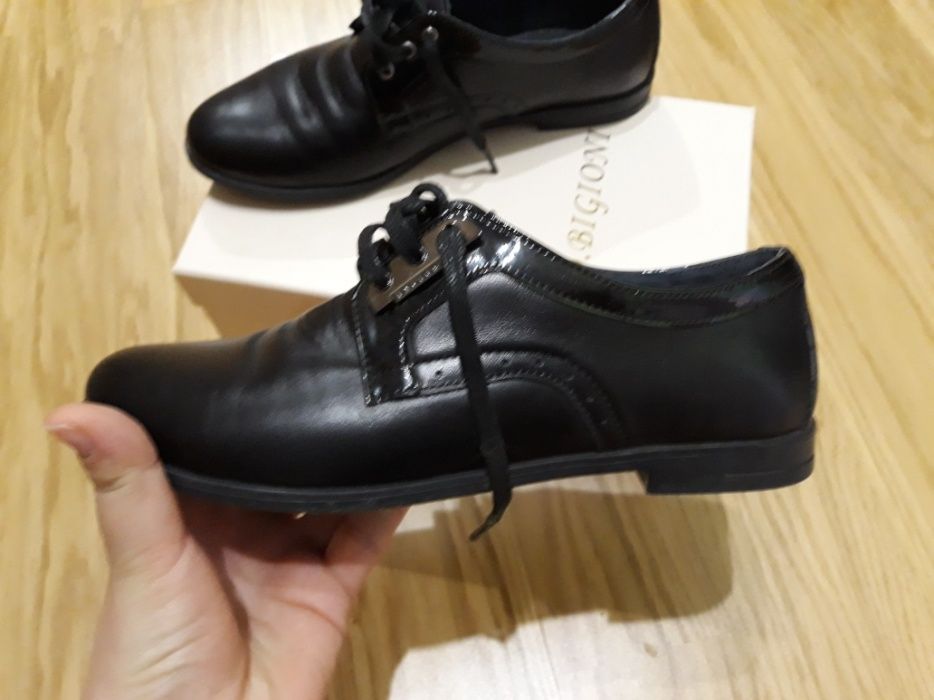 Туфлі. Шкіряні. Босоніжки.