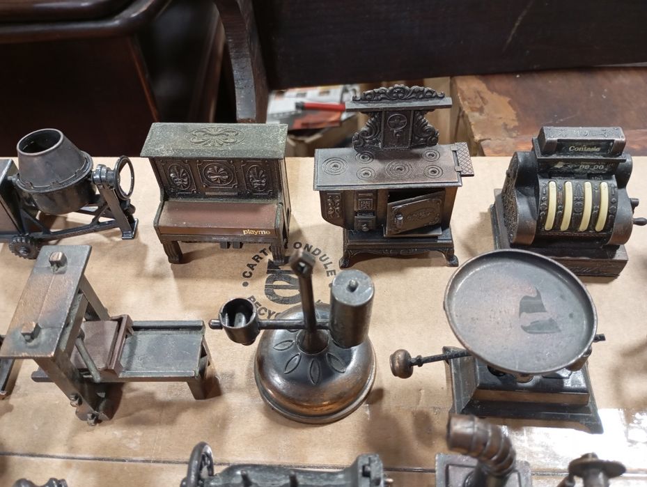 Miniaturas apara afia lápis em bronze antigas