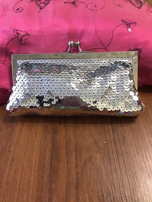 Косметичка из пайеток- « Серебрянная чешуя»