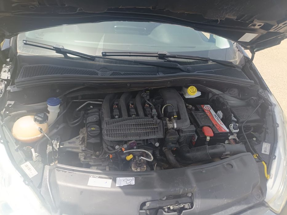 Peugeot 208 1.2  gasolina