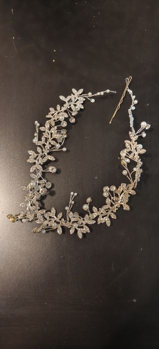 Ozdoba do włosów albo sukienki