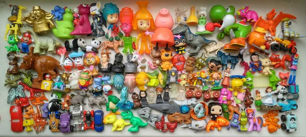 Игрушки киндер луни тюнз фиксик пони дино марио китти три кота kinder