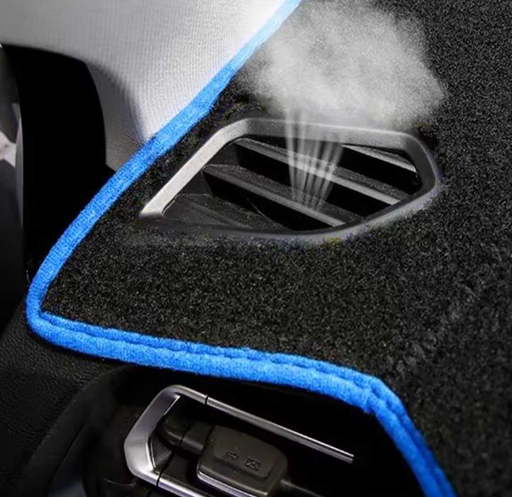 Захисна накидка на торпеду автомобіля Volkswagen Polo