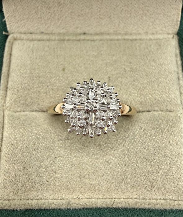 Złoty pierścionek z diamentami 0,67ct