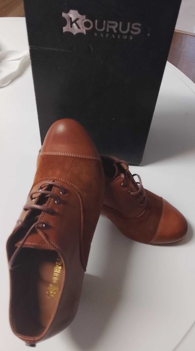 Sapatos marca kourus